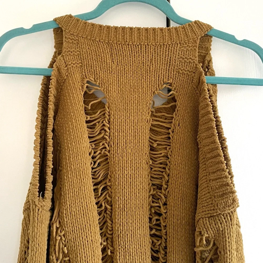 Love Marks Distressed Cold Shoulder Sweater in Mustard Yellow Size Small